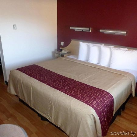 Cherry Grove Red Roof Inn Cincinnati East - Beechmont מראה חיצוני תמונה