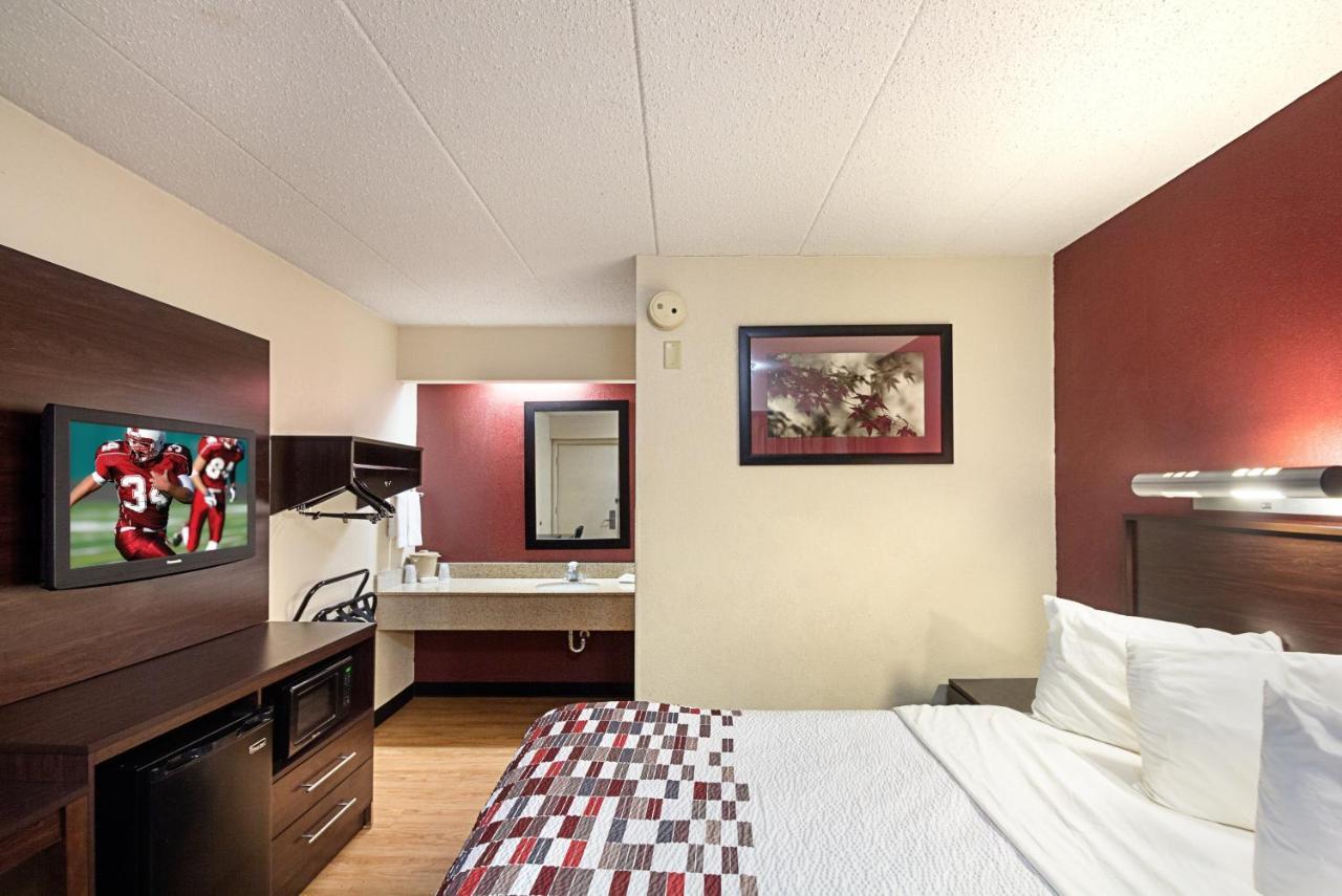 Cherry Grove Red Roof Inn Cincinnati East - Beechmont מראה חיצוני תמונה
