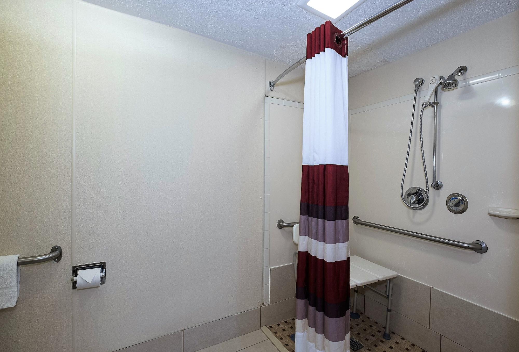 Cherry Grove Red Roof Inn Cincinnati East - Beechmont מראה חיצוני תמונה