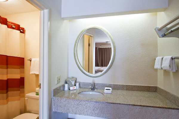 Cherry Grove Red Roof Inn Cincinnati East - Beechmont חדר תמונה